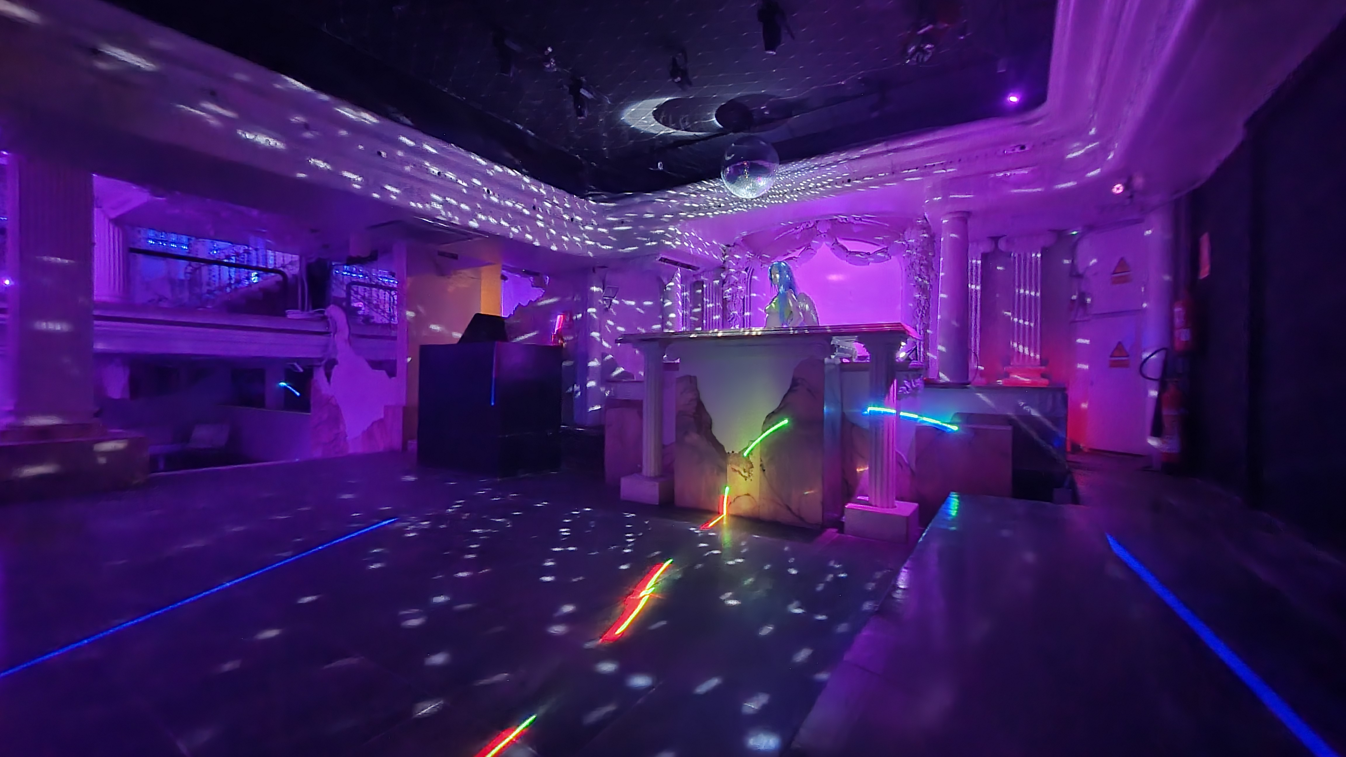 NIGHTCLUB DISCOTECA FOR SALE VENTA IBIZA SPAIN